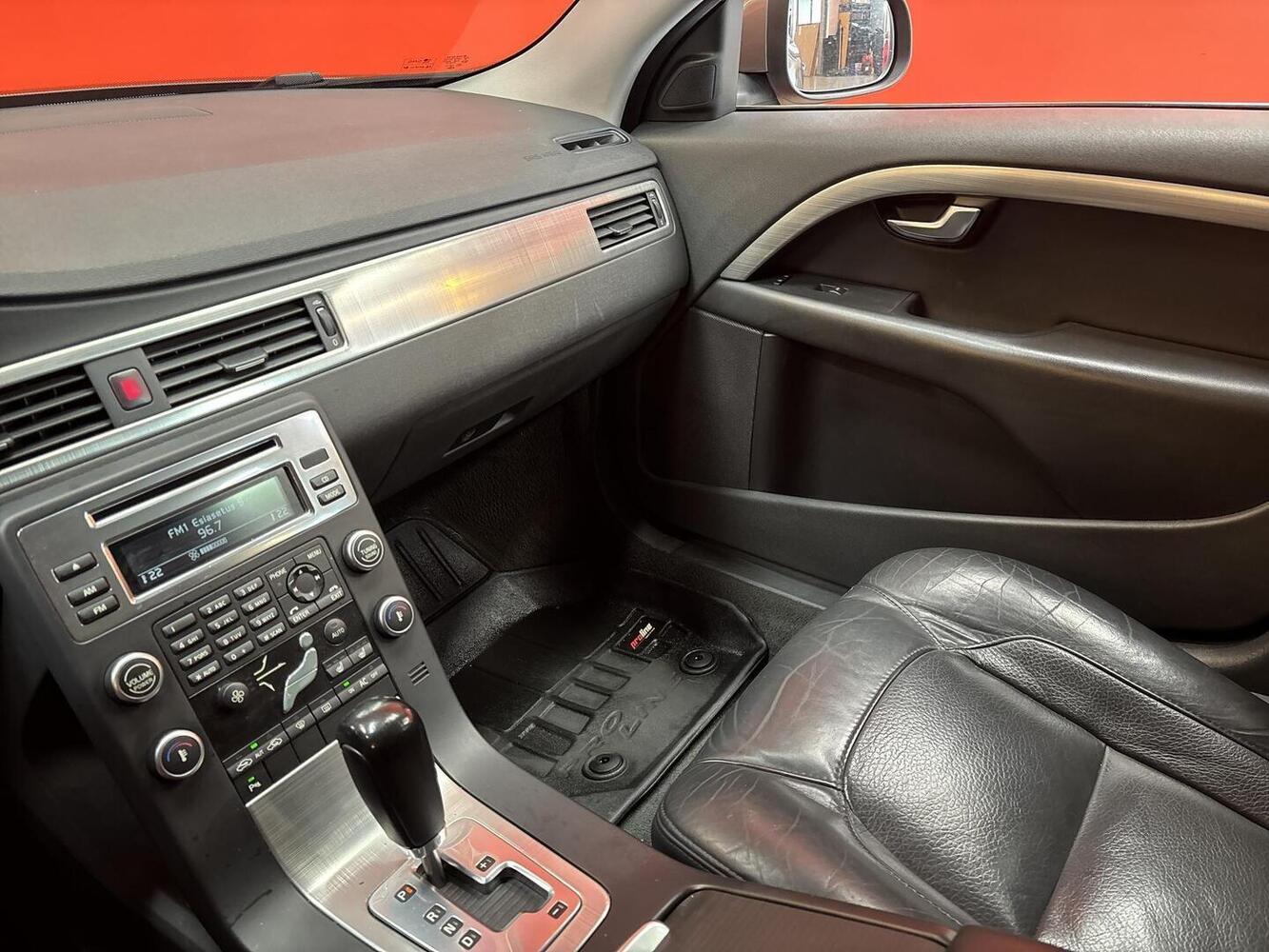 Volvo V70 vaihtoauto