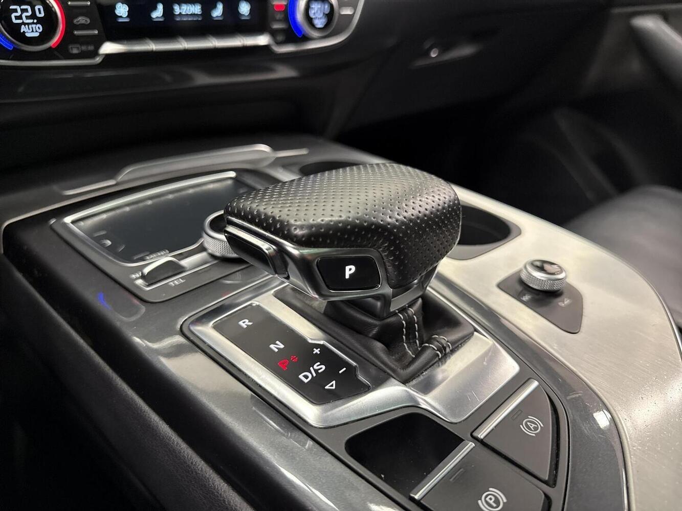 Audi Q7 vaihtoauto