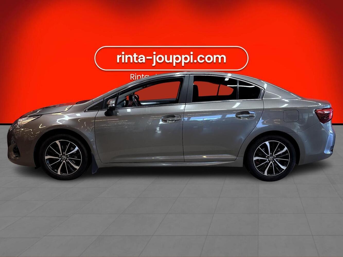 Toyota Avensis vaihtoauto