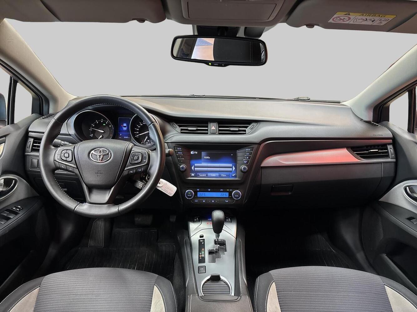 Toyota Avensis vaihtoauto