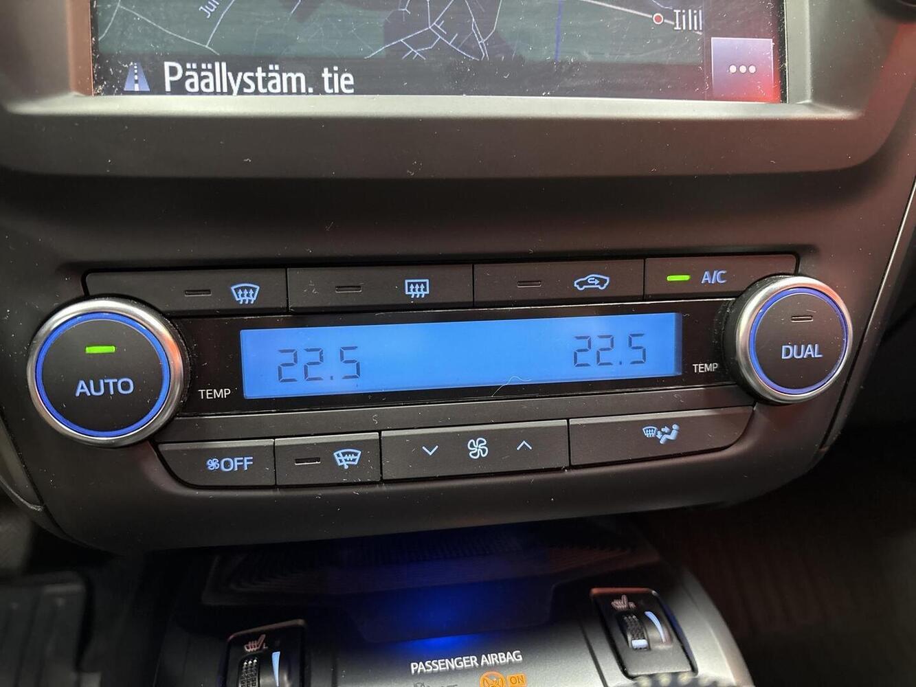 Toyota Avensis vaihtoauto