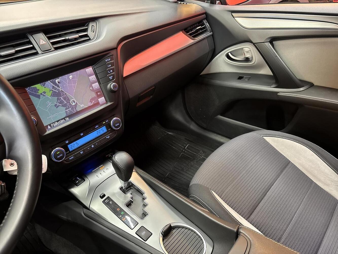 Toyota Avensis vaihtoauto