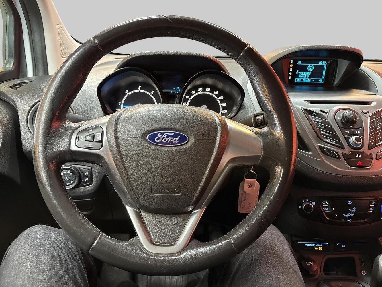 Ford Transit Courier vaihtoauto