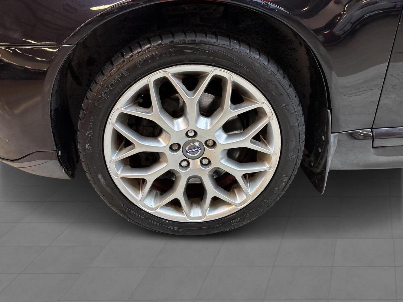 Volvo V70 vaihtoauto