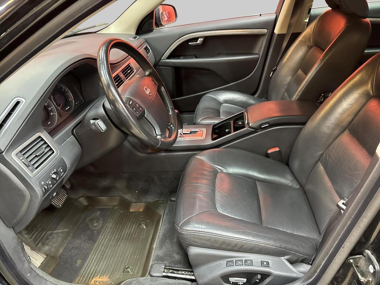 Volvo V70 vaihtoauto