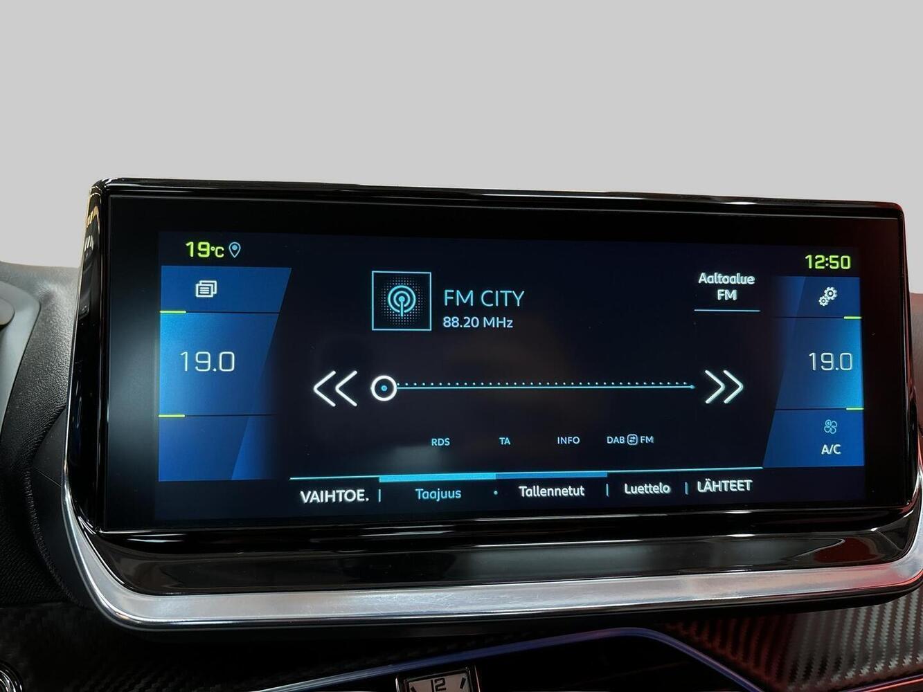 Peugeot e-208 vaihtoauto