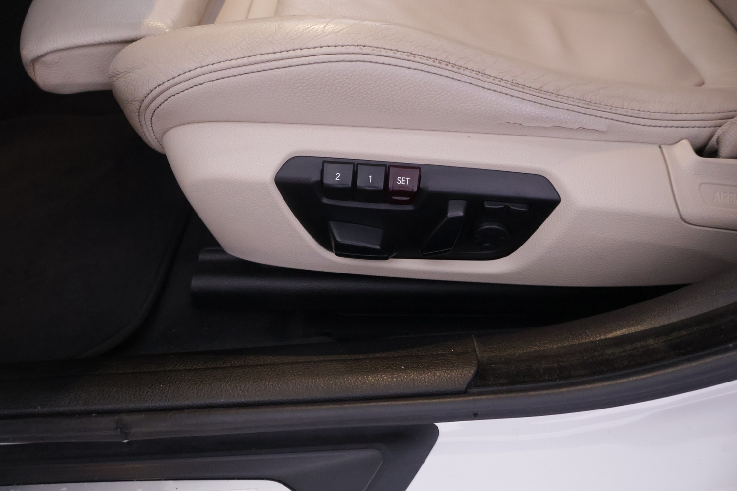 BMW 3.3 vaihtoauto
