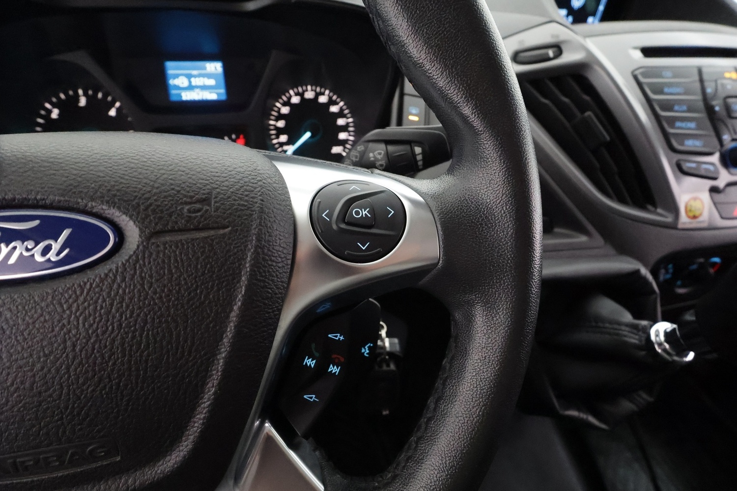 Ford Tourneo Custom vaihtoauto