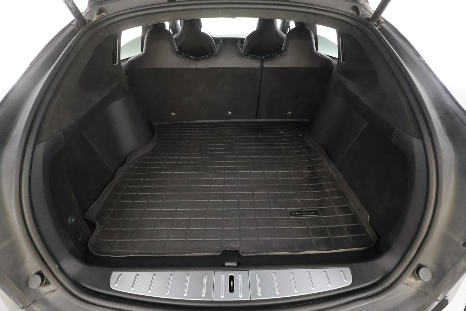 Tesla Model X vaihtoauto
