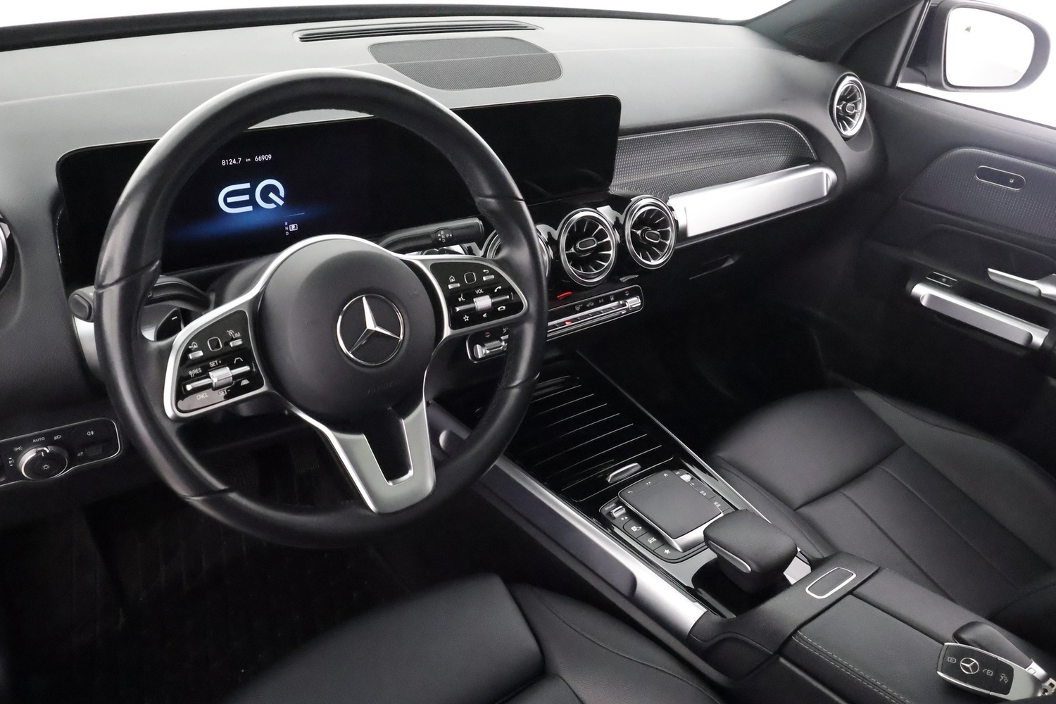 Mercedes-Benz EQB vaihtoauto