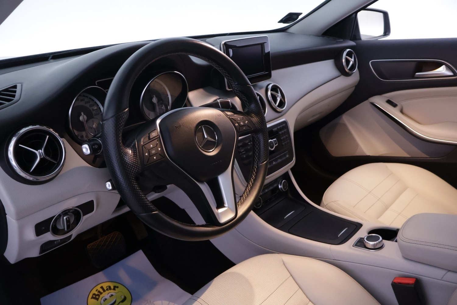 Mercedes-Benz GLA vaihtoauto