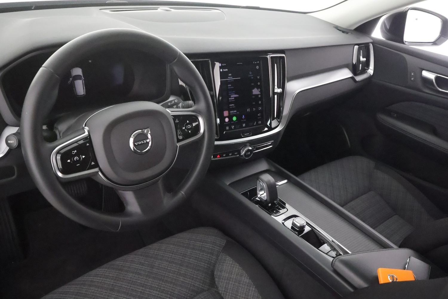 Volvo V60 Cross Country vaihtoauto