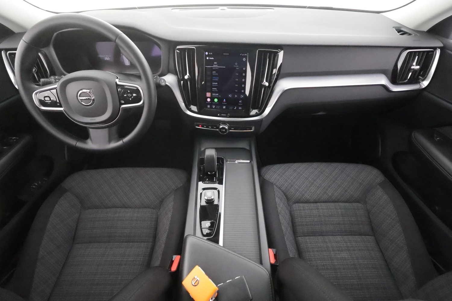 Volvo V60 Cross Country vaihtoauto