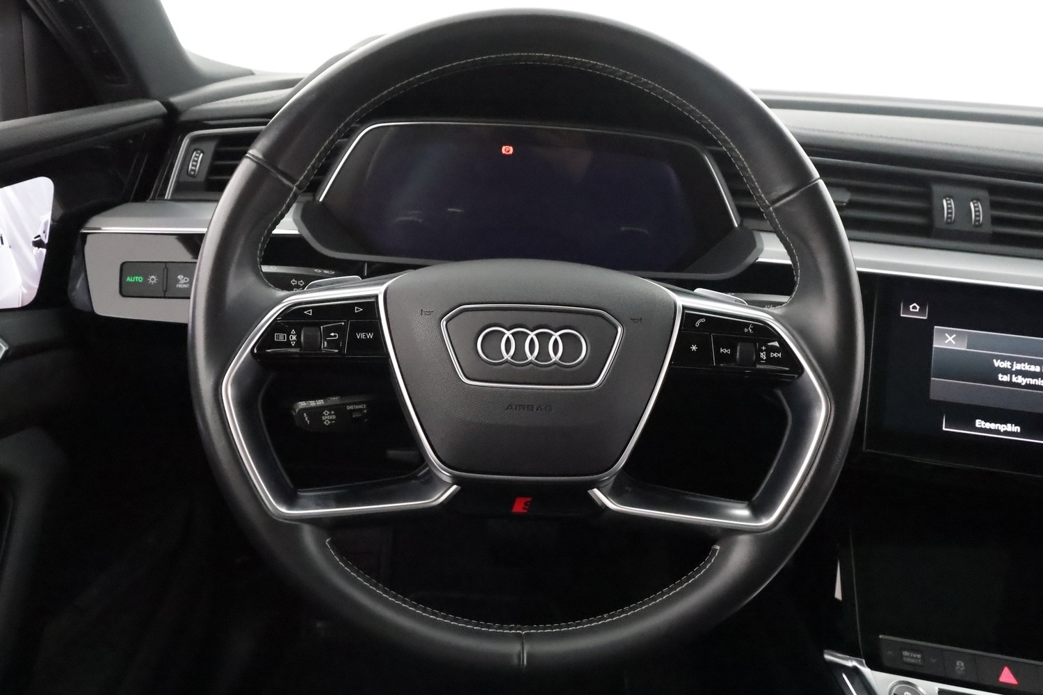 Audi e-tron vaihtoauto