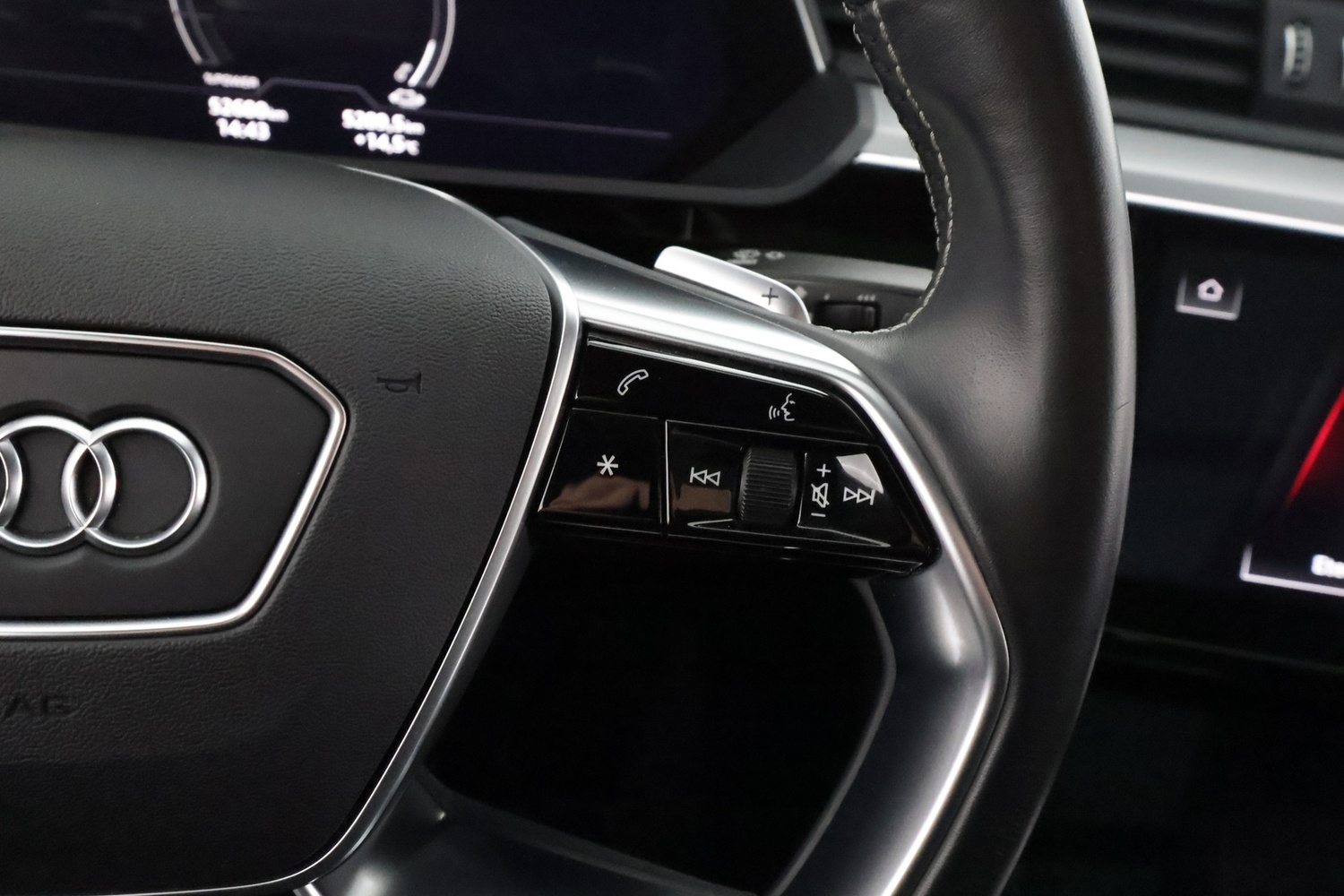 Audi e-tron vaihtoauto