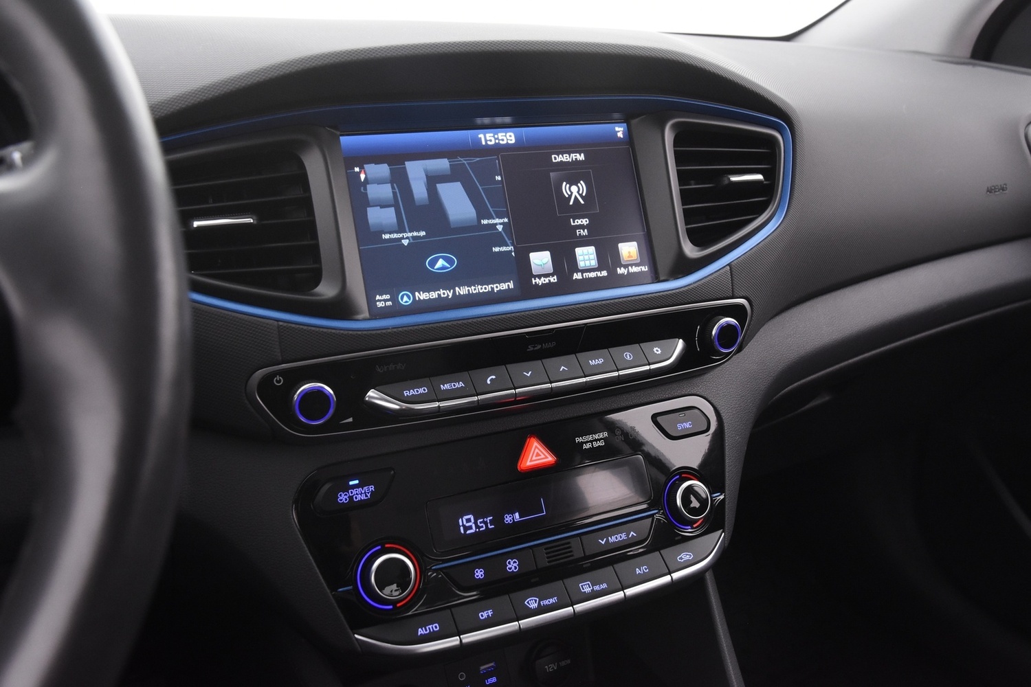 Hyundai IONIQ hybrid vaihtoauto