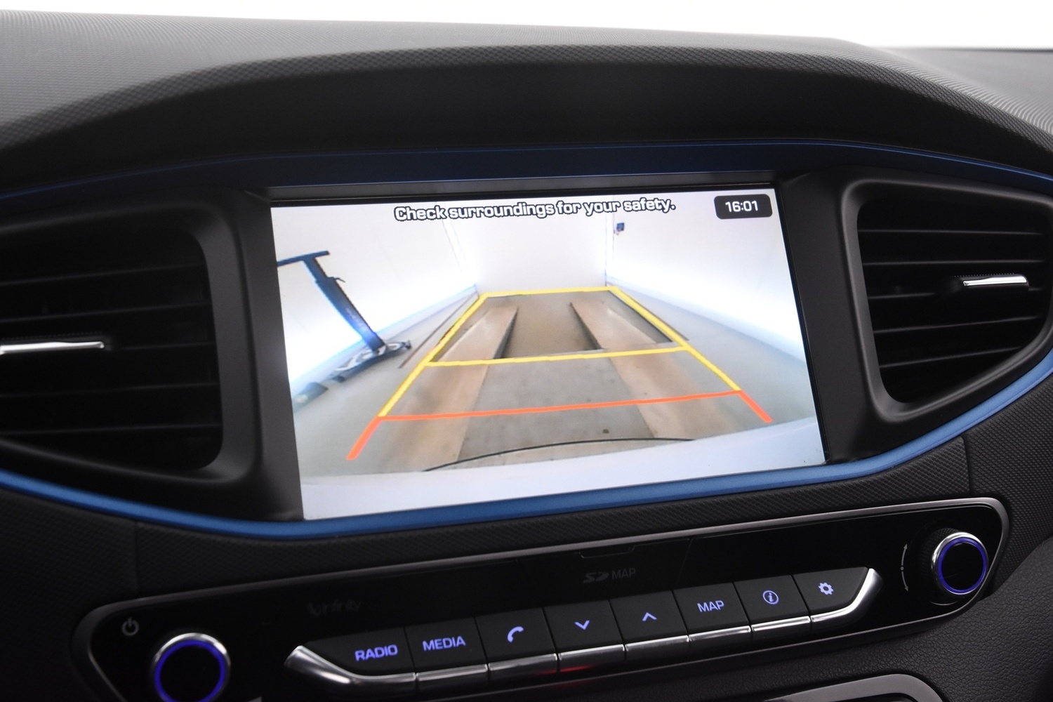 Hyundai IONIQ hybrid vaihtoauto