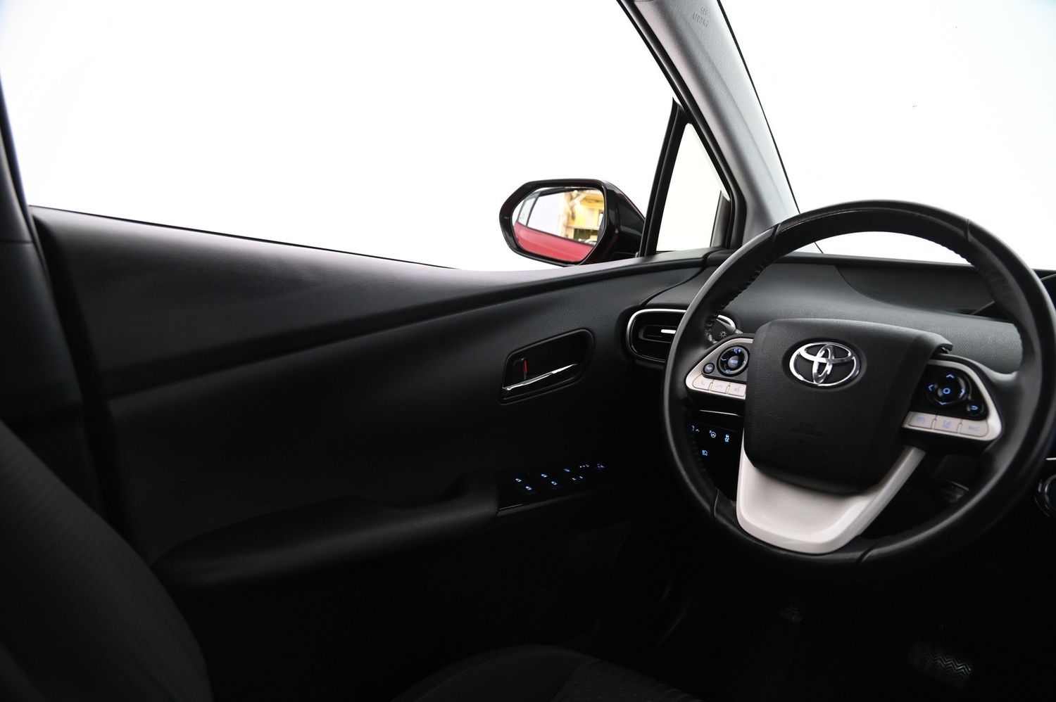 Toyota Prius PHEV vaihtoauto