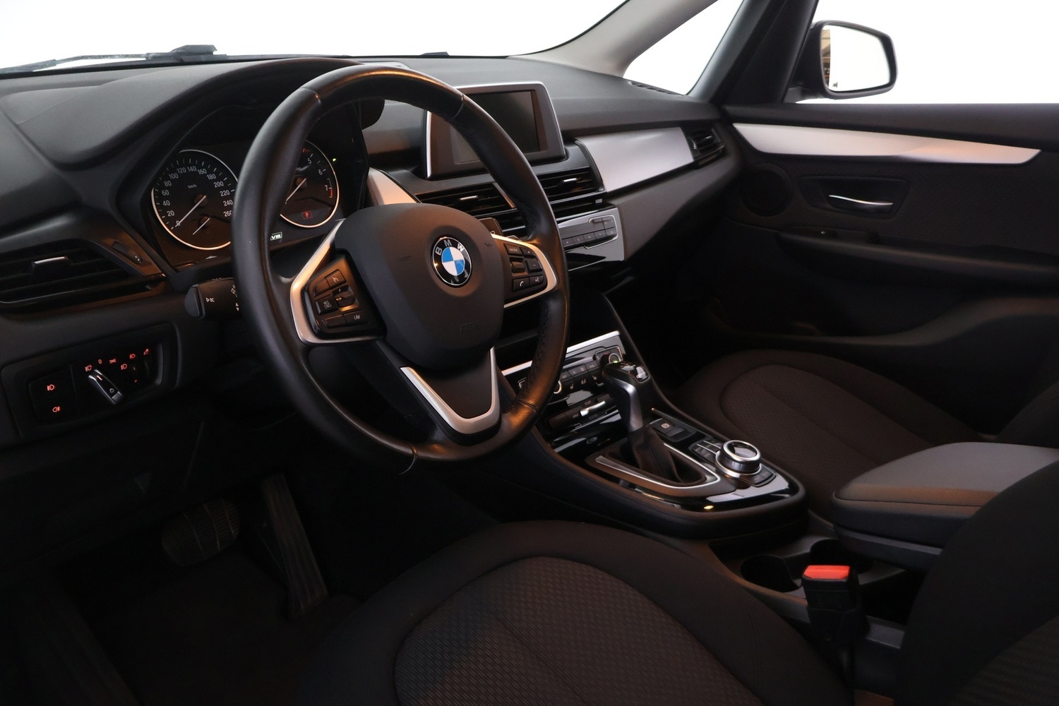 BMW 225 vaihtoauto