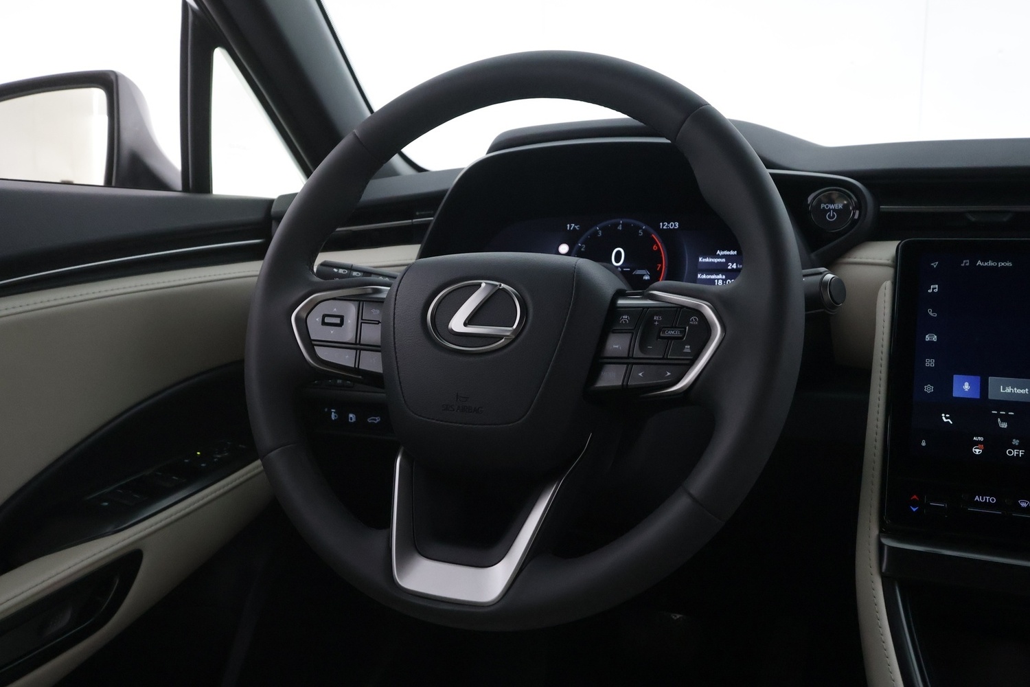 Lexus LBX vaihtoauto