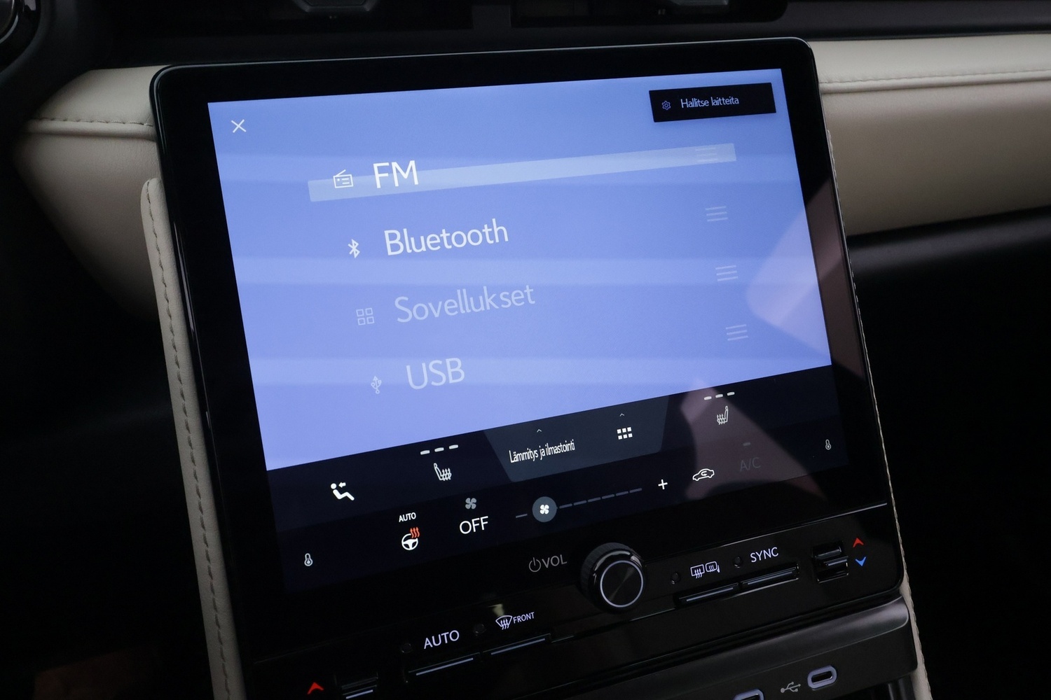 Lexus LBX vaihtoauto
