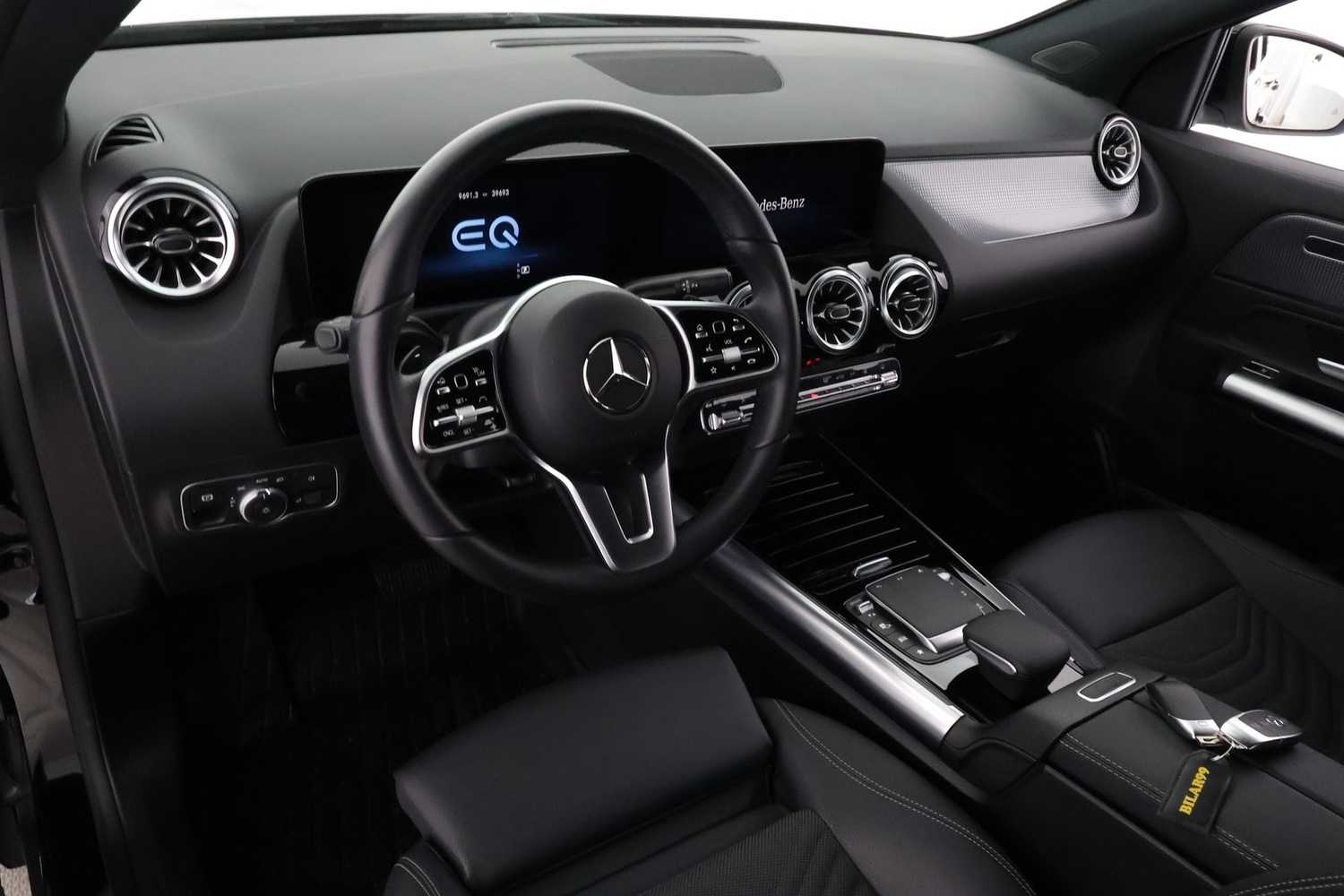 Mercedes-Benz EQA vaihtoauto