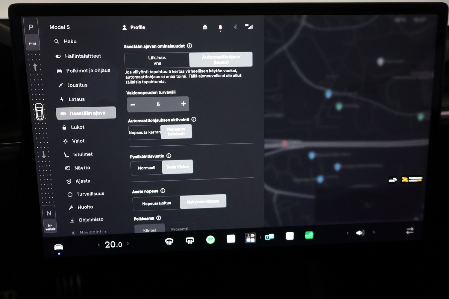Tesla Model S vaihtoauto