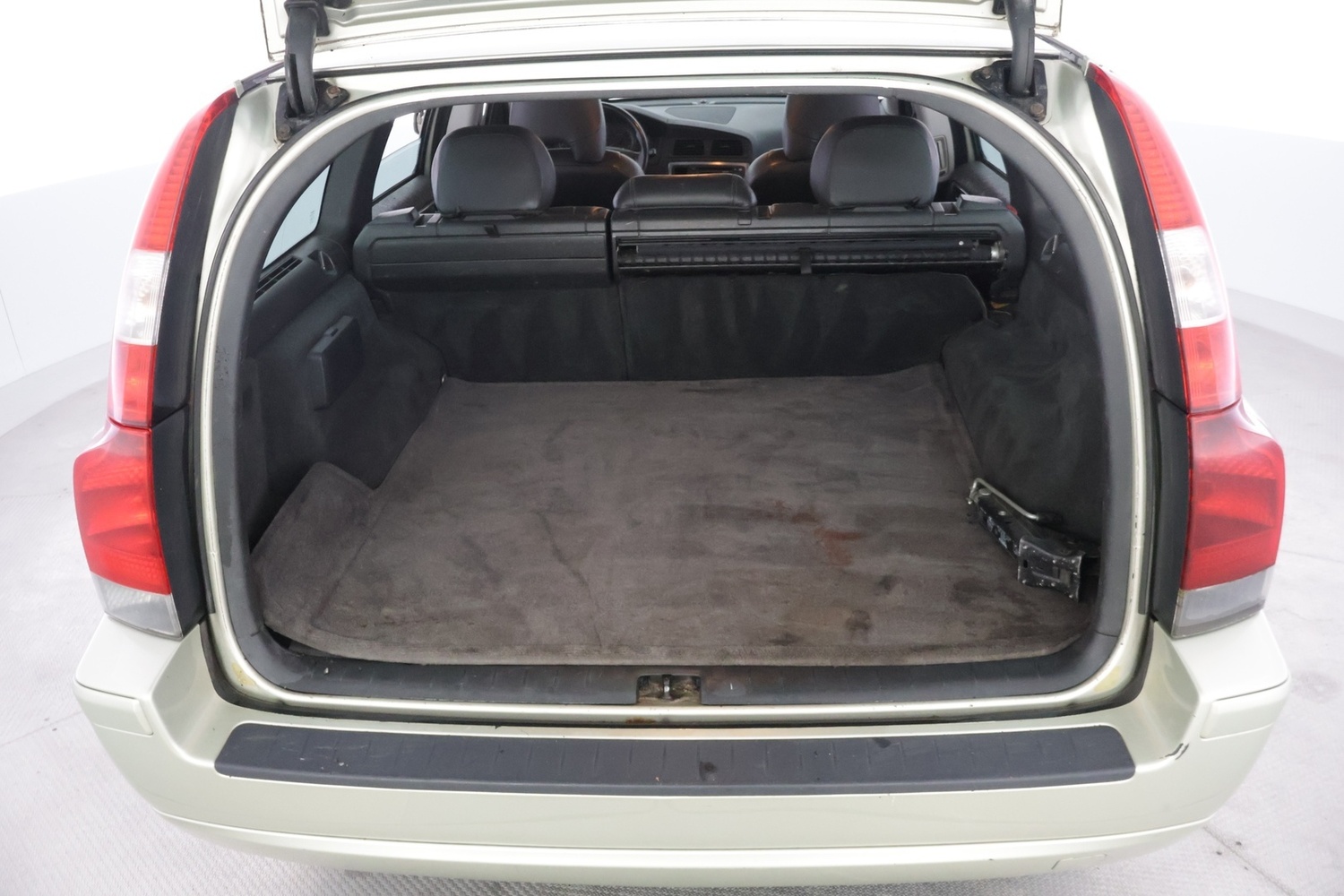 Volvo V70 vaihtoauto