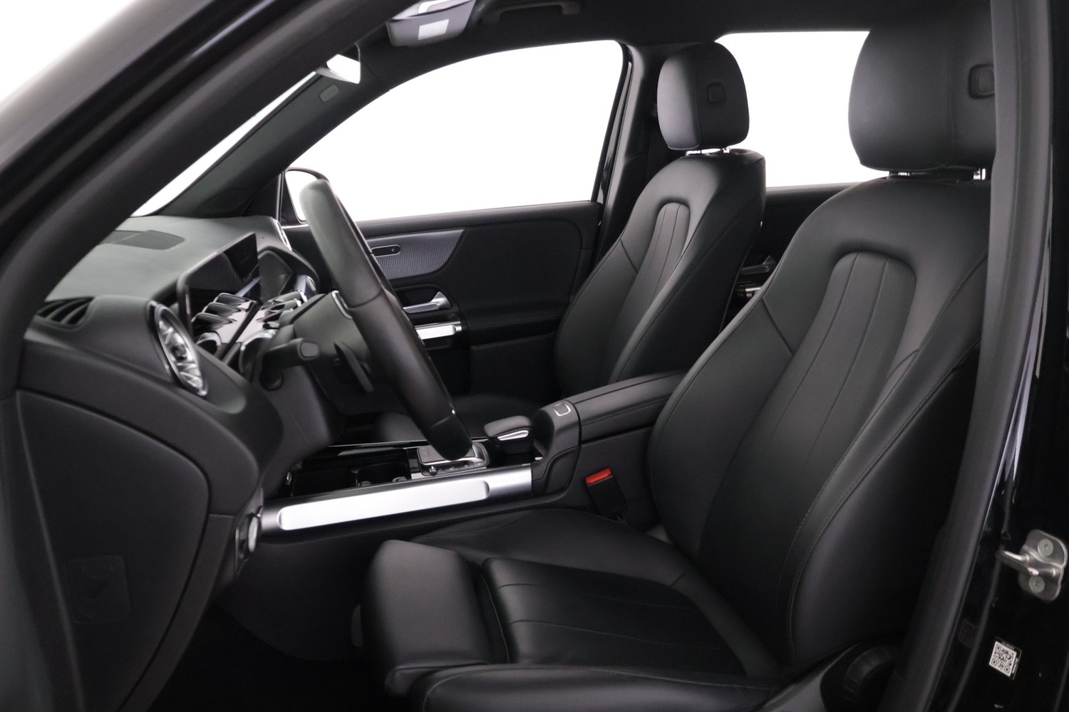 Mercedes-Benz EQB vaihtoauto