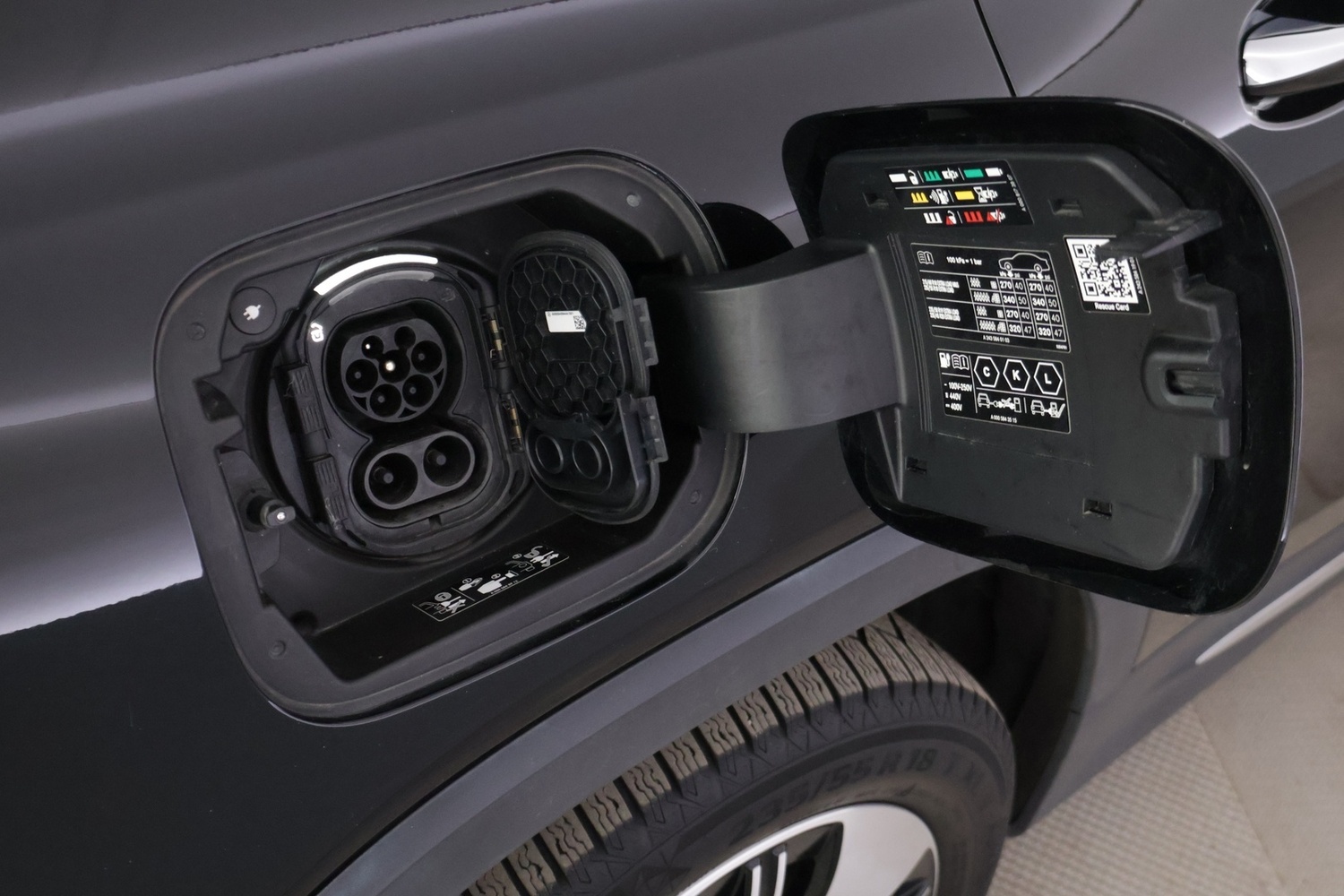 Mercedes-Benz EQB vaihtoauto