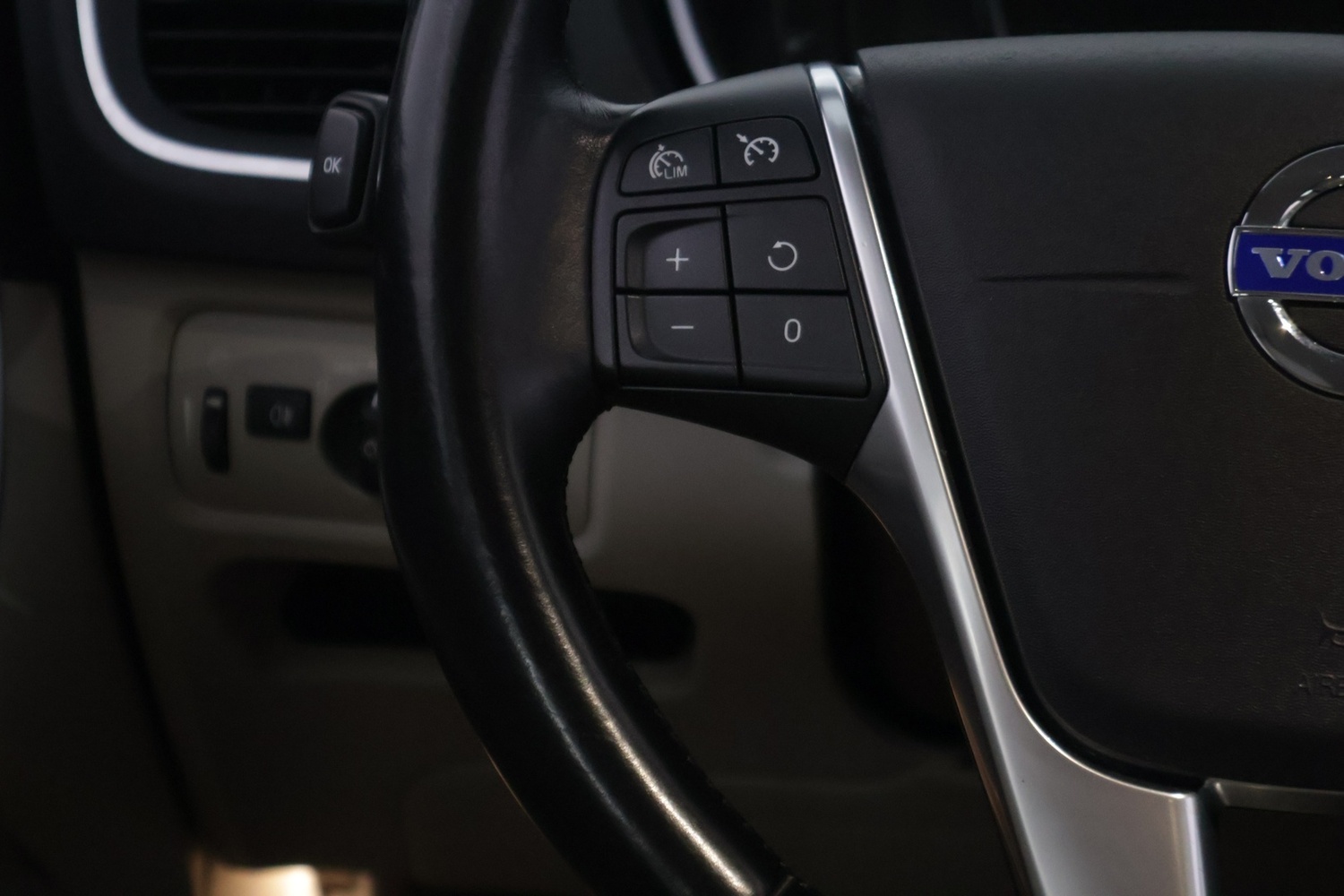 Volvo V40 Cross Country vaihtoauto