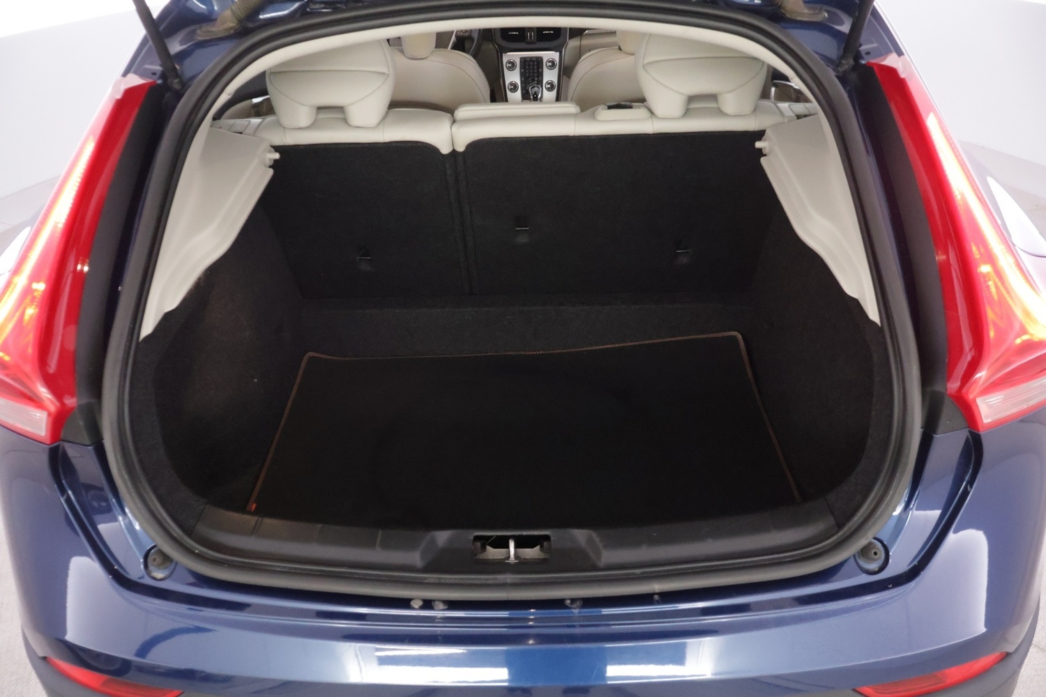 Volvo V40 Cross Country vaihtoauto
