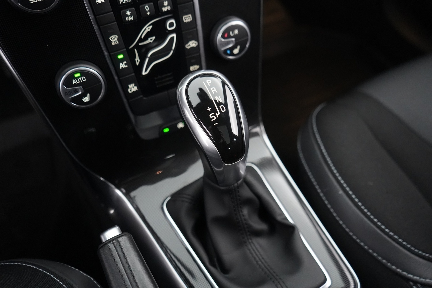 Volvo V40 vaihtoauto