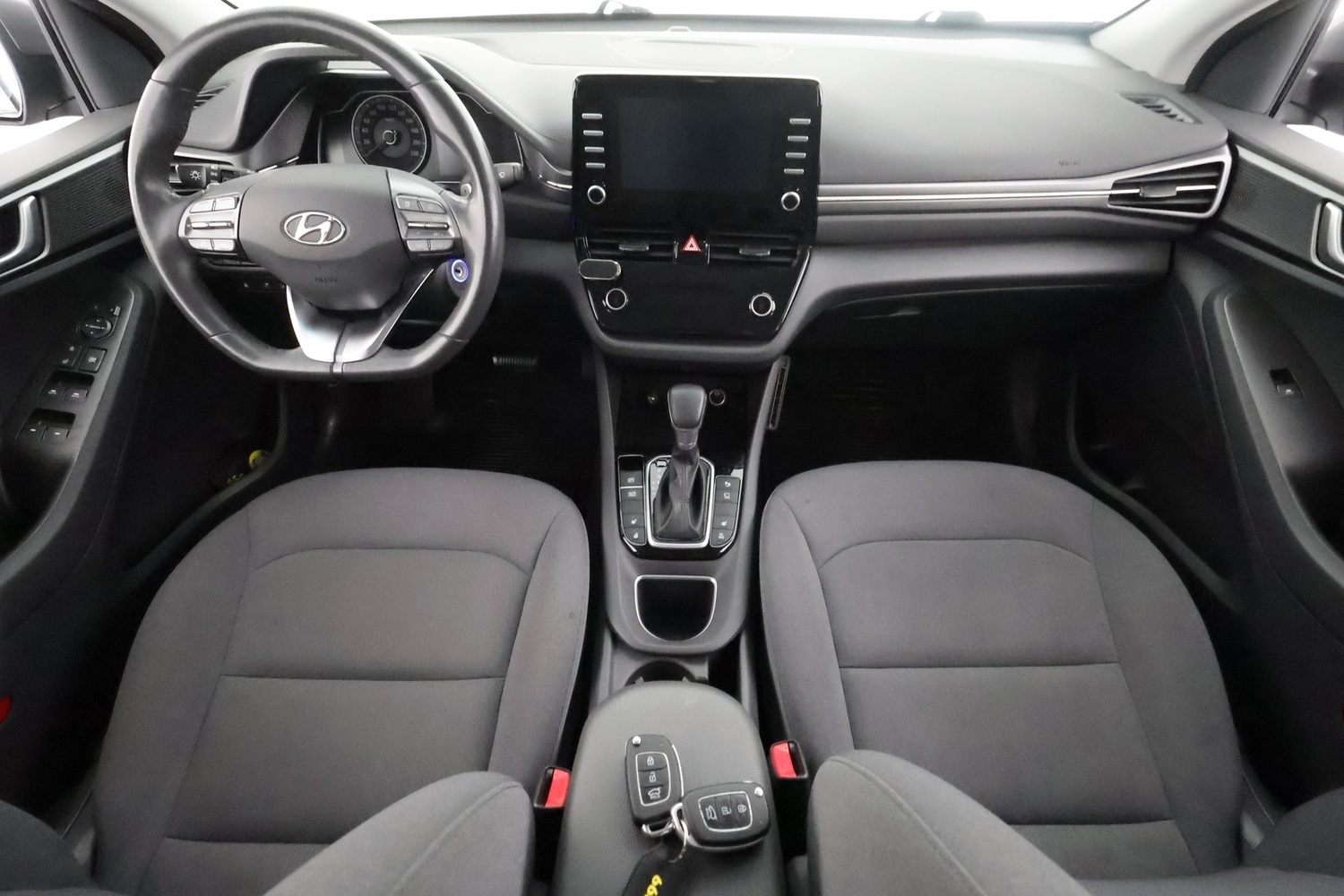 Hyundai IONIQ plug-in vaihtoauto
