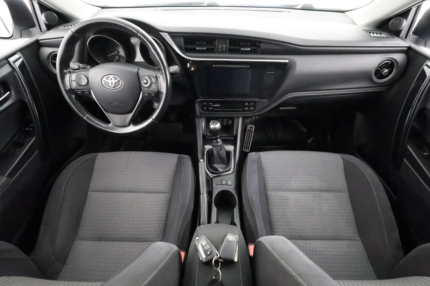 Toyota Auris vaihtoauto