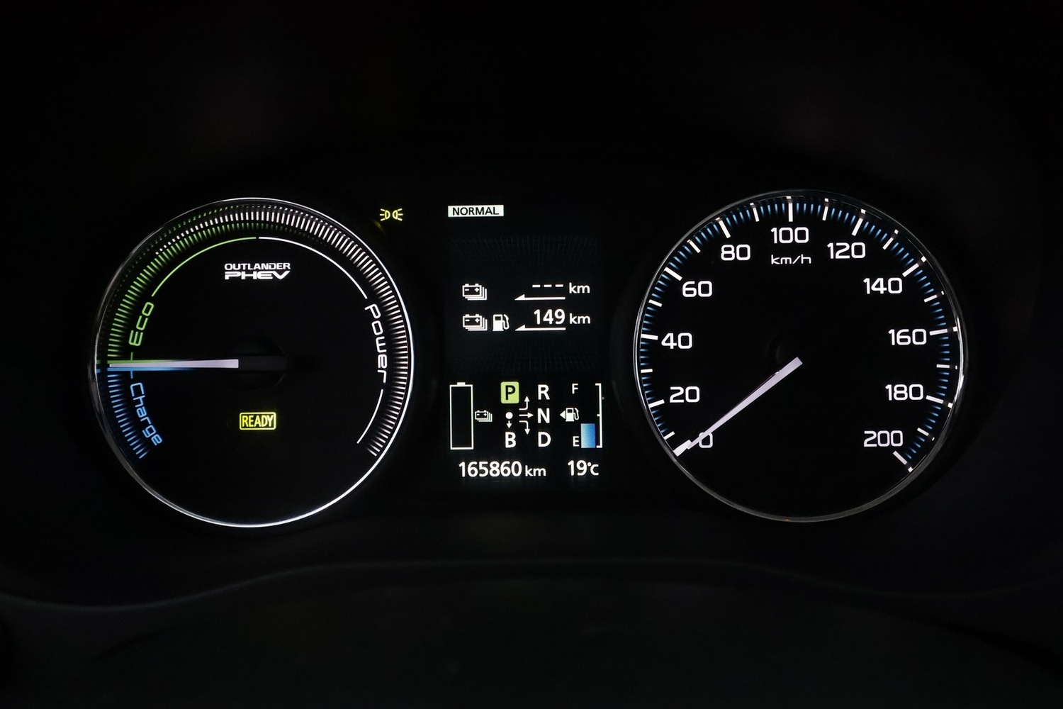 Mitsubishi Outlander PHEV vaihtoauto