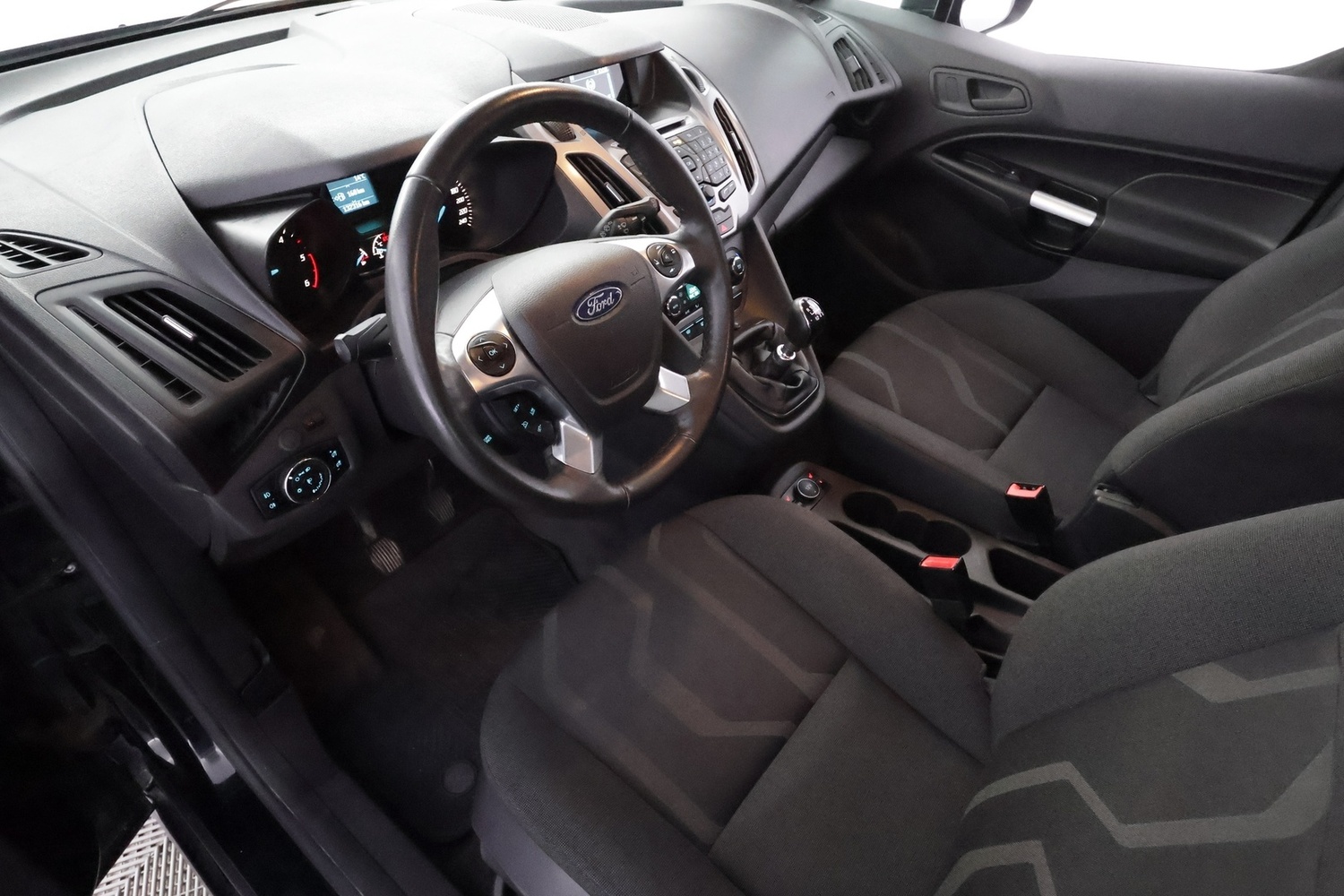 Ford Tourneo Connect vaihtoauto