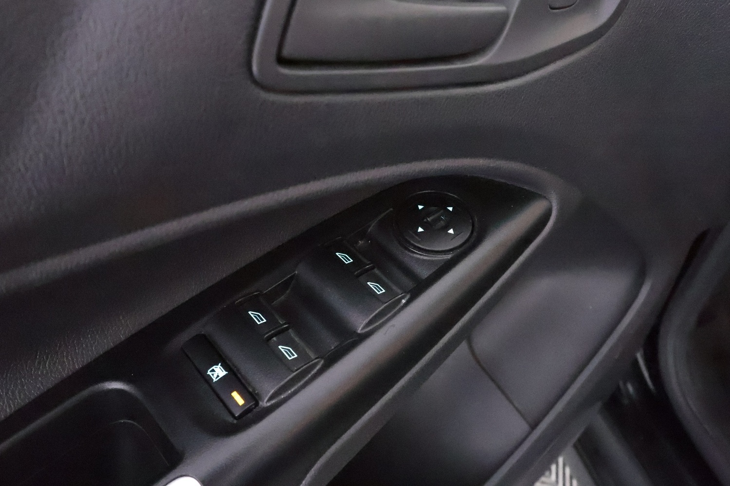 Ford Tourneo Connect vaihtoauto