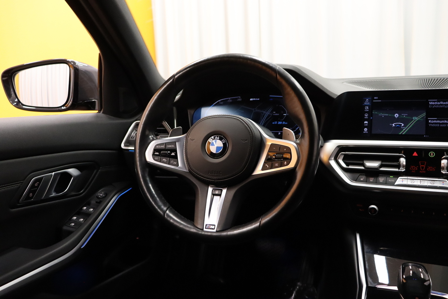 BMW 330 vaihtoauto