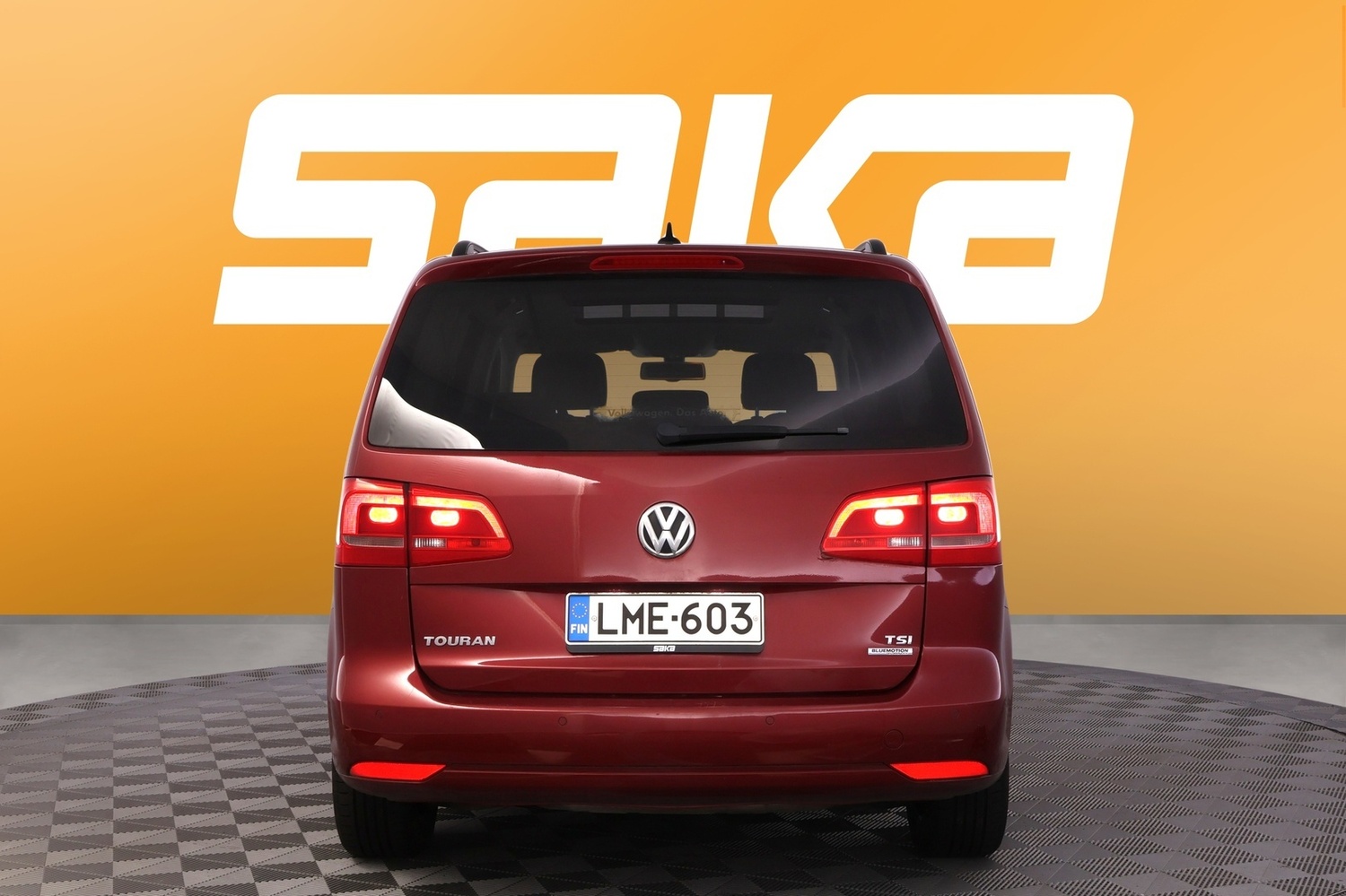 Volkswagen Touran vaihtoauto