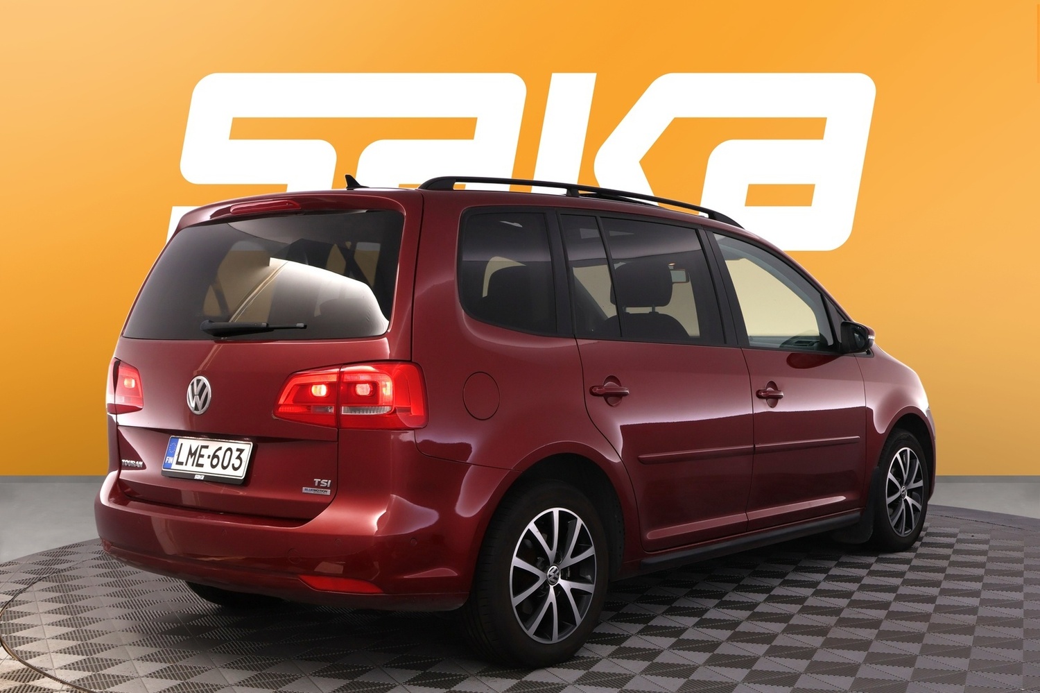 Volkswagen Touran vaihtoauto