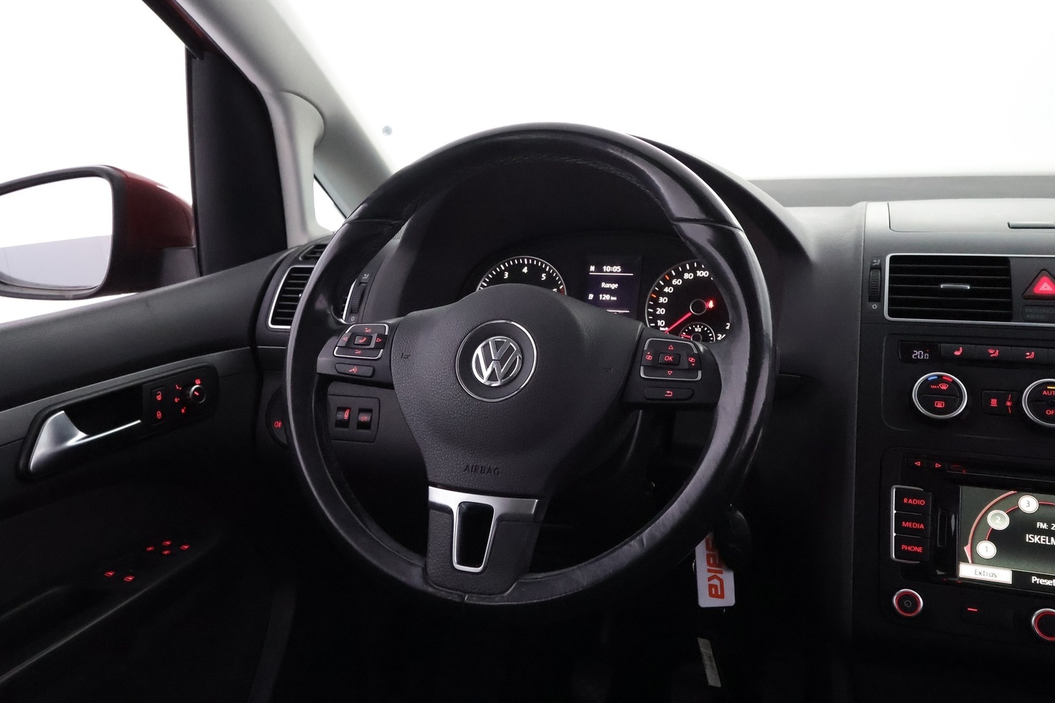 Volkswagen Touran vaihtoauto