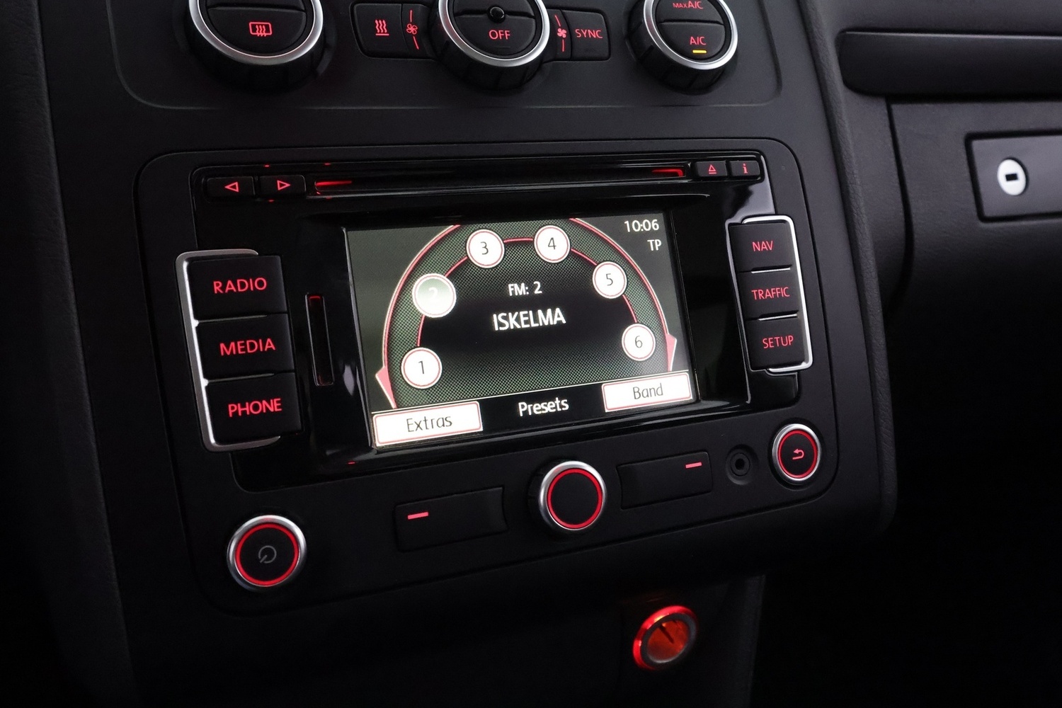 Volkswagen Touran vaihtoauto