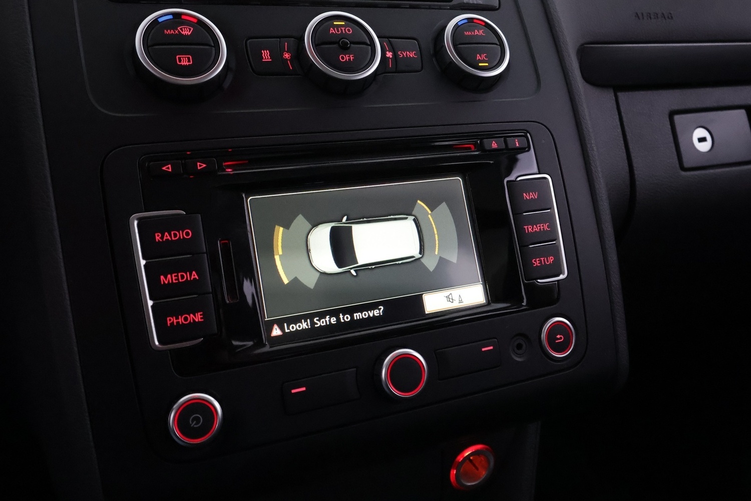 Volkswagen Touran vaihtoauto