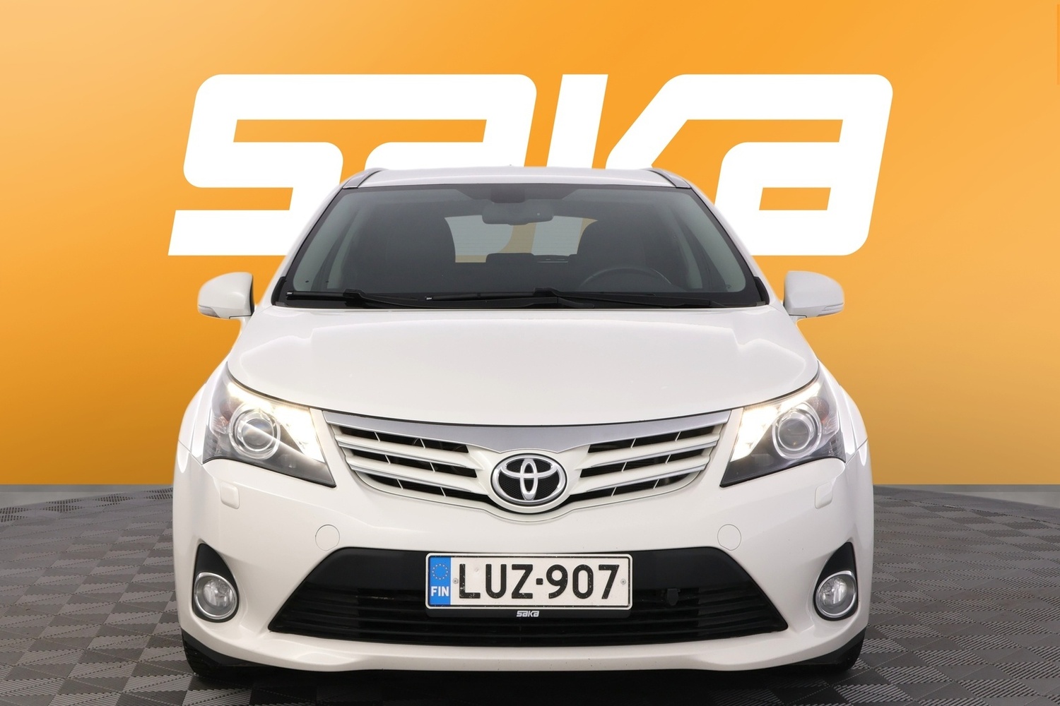 Toyota Avensis vaihtoauto