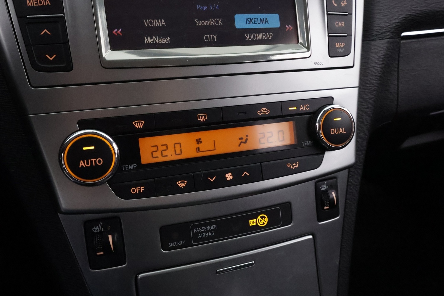 Toyota Avensis vaihtoauto