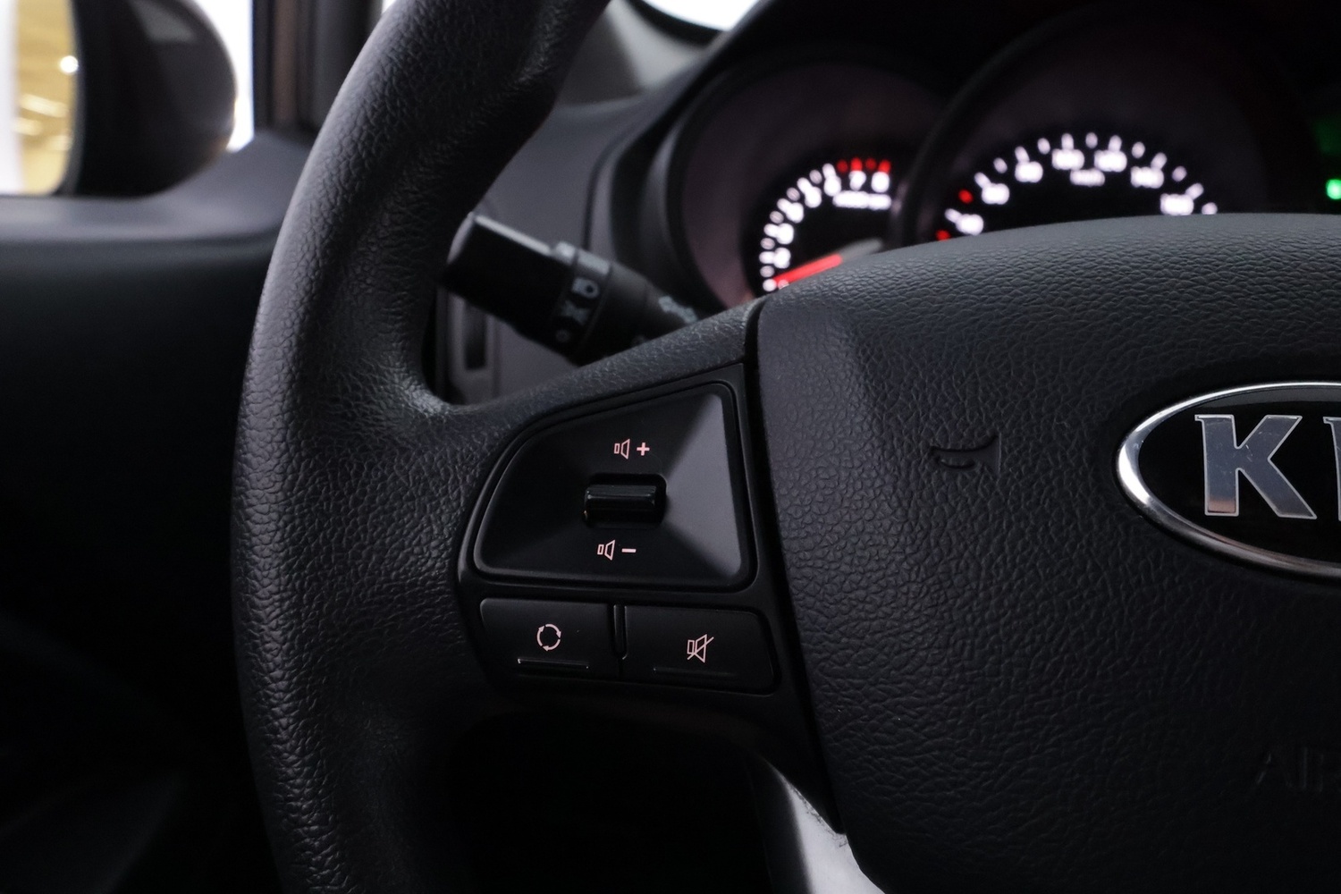 Kia Rio vaihtoauto