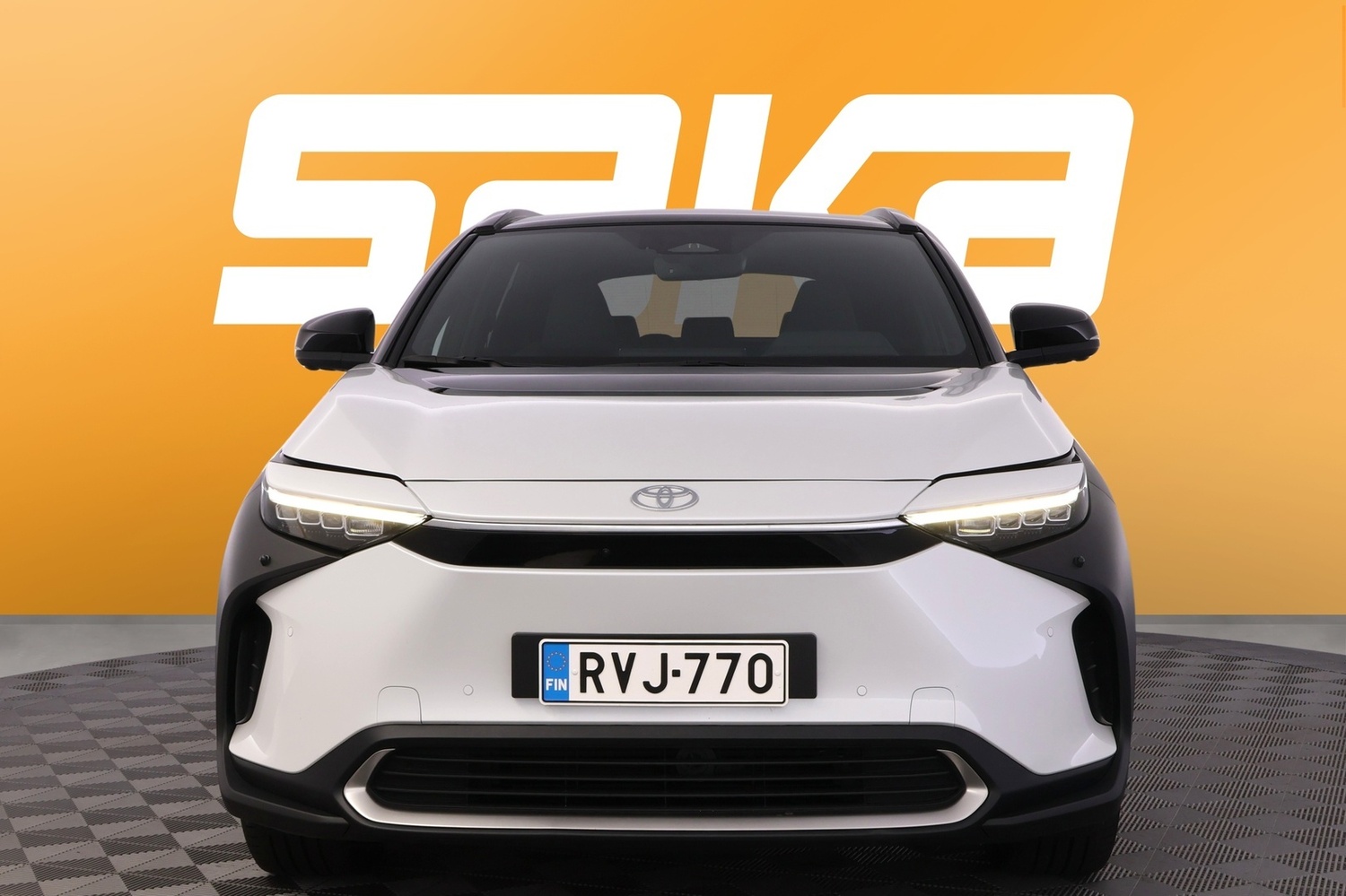 Toyota bZ4X vaihtoauto