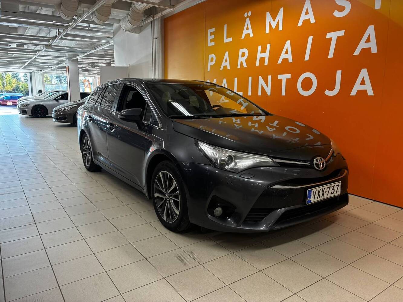 Toyota Avensis vaihtoauto