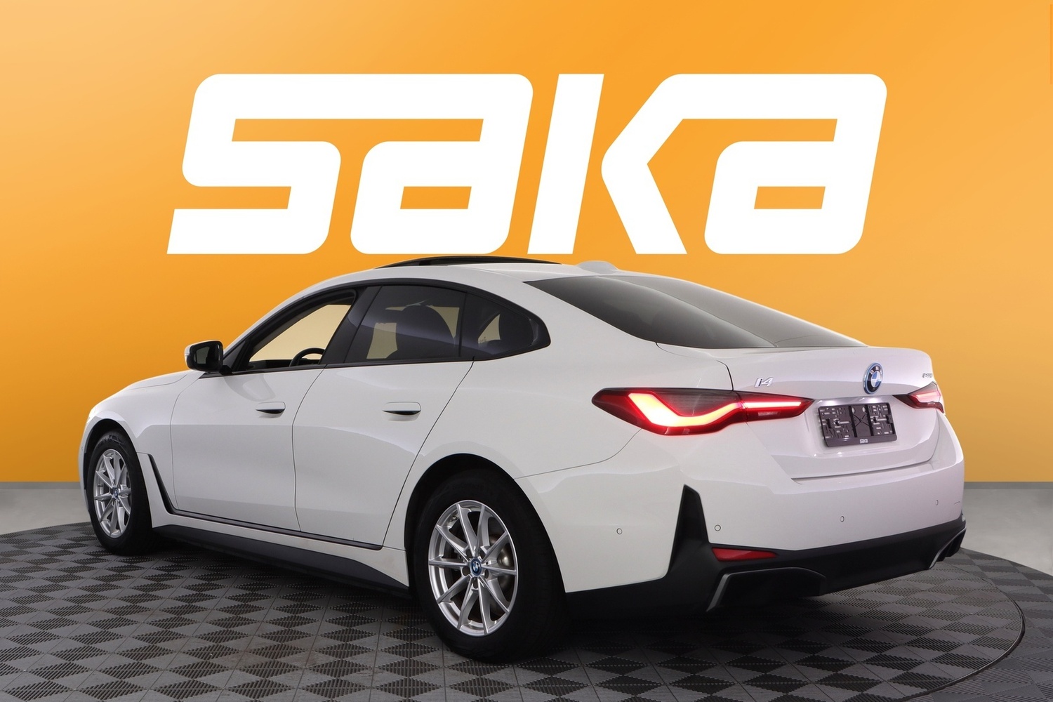 BMW i4 vaihtoauto